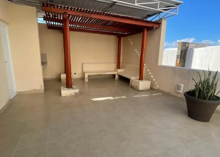Spacious 1 Block From The Apartamento