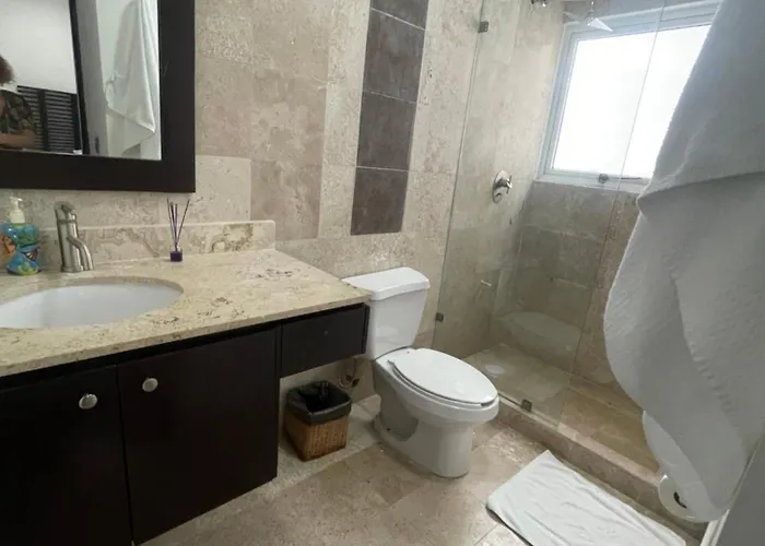 Apartamento Spacious 1 Block From The